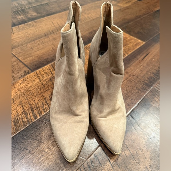 Steve Madden Kaylah Bootie in Taupe - Picture 5 of 6